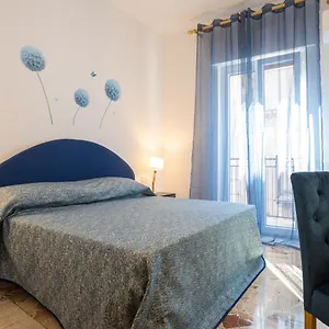 Il Gabbiano A Ballaro Su Palerme